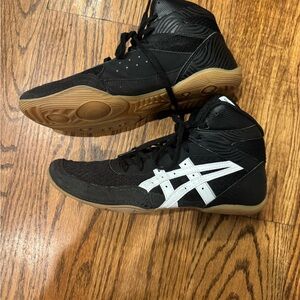 ASICS Black and White High-Top Wrestling Sneakers